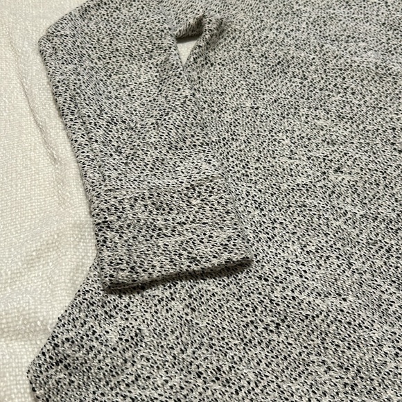 Loft Gray / Black Sweater - Picture 4 of 6